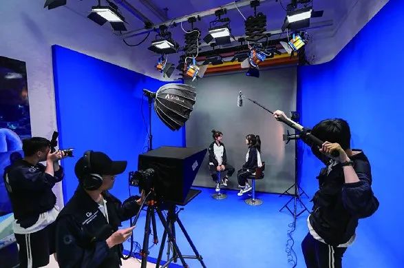 光影筑夢，創(chuàng)意未來——衢州市工程技術(shù)學(xué)校2024年影視節(jié)目策劃專業(yè)招生簡章